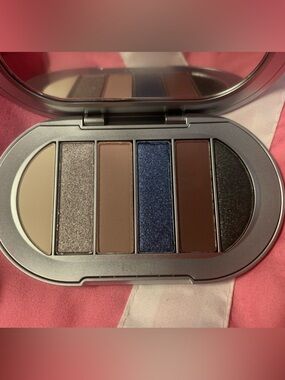 R.E.M. Beauty Midnight Snack Eyeshadow Palette